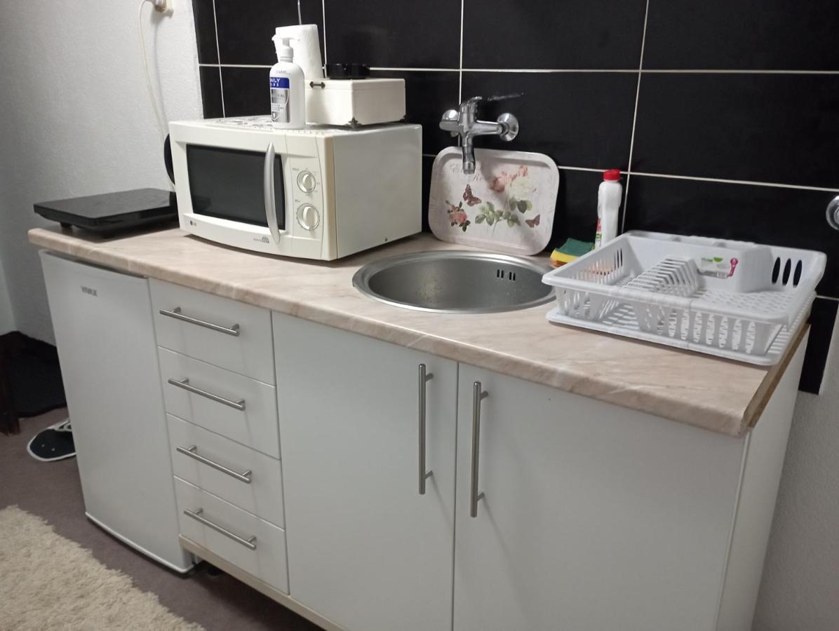 Apartman Dino Lägenhet Sarajevo Exteriör bild